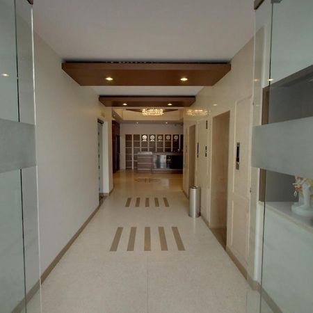 Hotel Bluestone Ghaziabad Extérieur photo