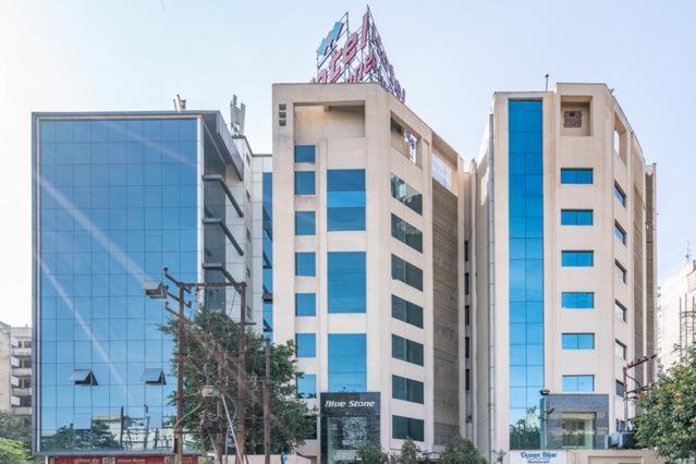 Hotel Bluestone Ghaziabad Extérieur photo